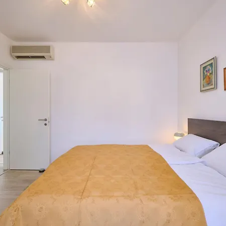 Lav Von Litto By Interhome Apartamento Split