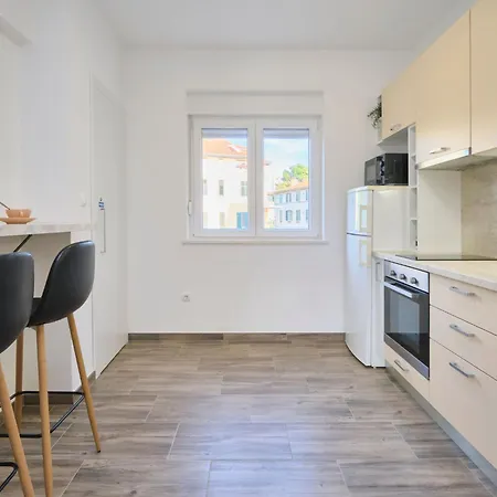 Lav Von Litto By Interhome