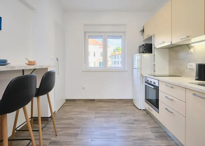 Lav Von Litto By Interhome